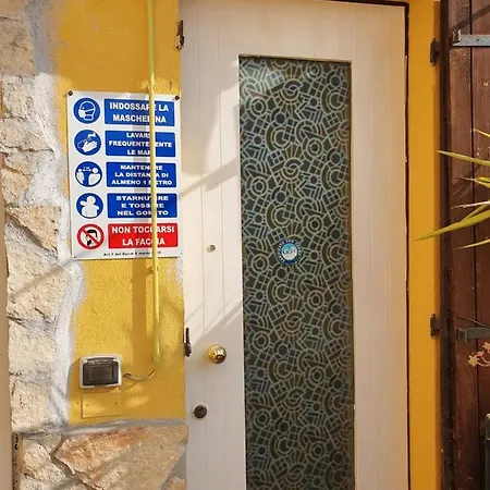 Dora Baltea Monolocale Primo Piano Mansarda Secondo Piano Affittacamere *