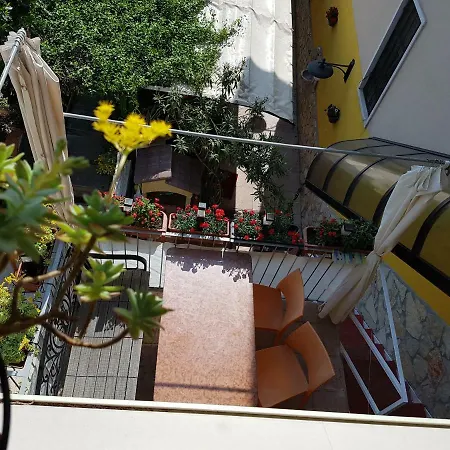 Dora Baltea Monolocale Primo Piano Mansarda Secondo Piano Gasthuis